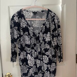 Talbots Navy and White gorgeous Top